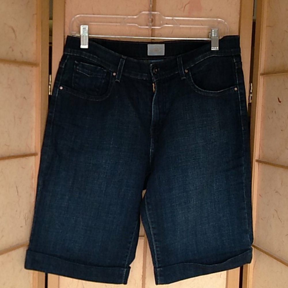 Levi's blue jean shorts size 8